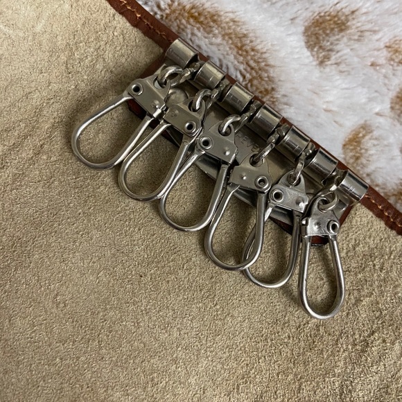 6 Ring Key Holder - Picture 4 of 4